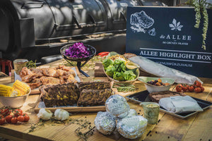 
                  
                    Allee Highlight Box (4 Personen)
                  
                